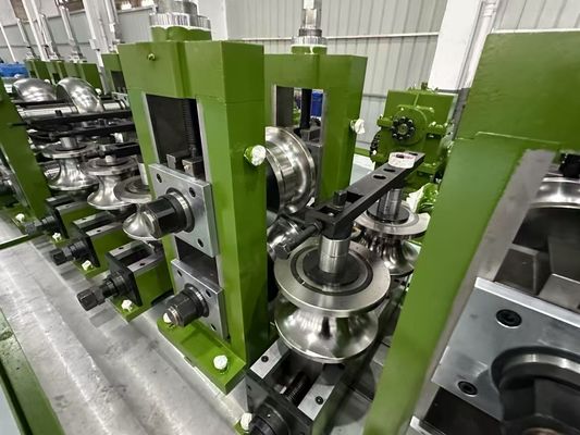 建築用板の自動ロール形成機械 7.5kw 水力切断システム
