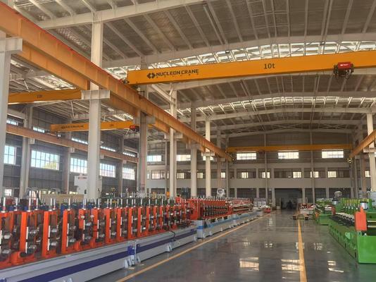 完全自動太陽光発電のロール形成機 300 パンチ/分